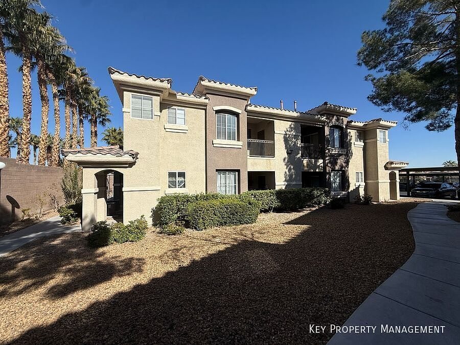 9050 W Warm Springs Rd Unit 2011, photo 1 of 1